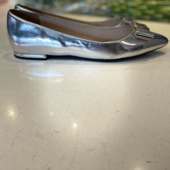 Cole Haan Silver Patent Leather size 9 - Picture 5 of 15